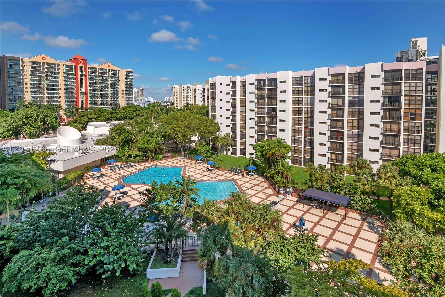 PLAZA OF AMERICAS CONDO P - Residential Lease