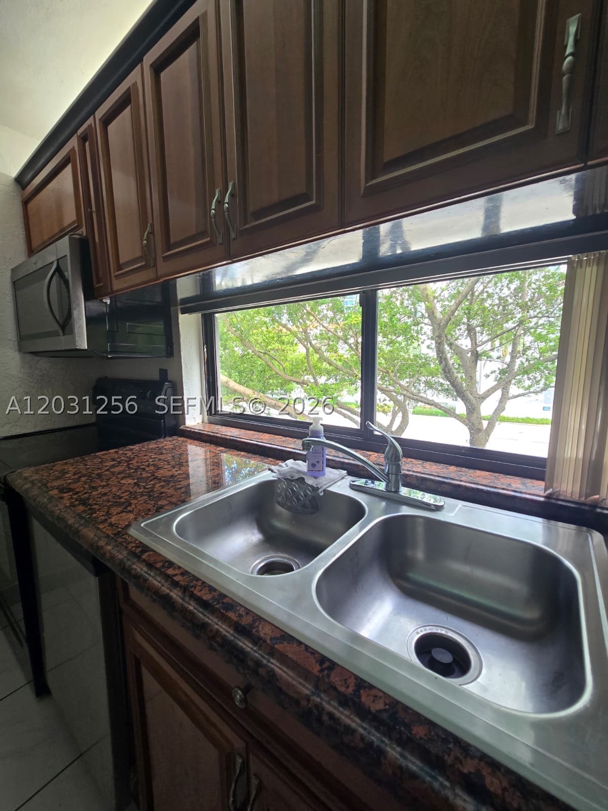 PLAZA OF AMERICAS CONDO P - Residential Lease