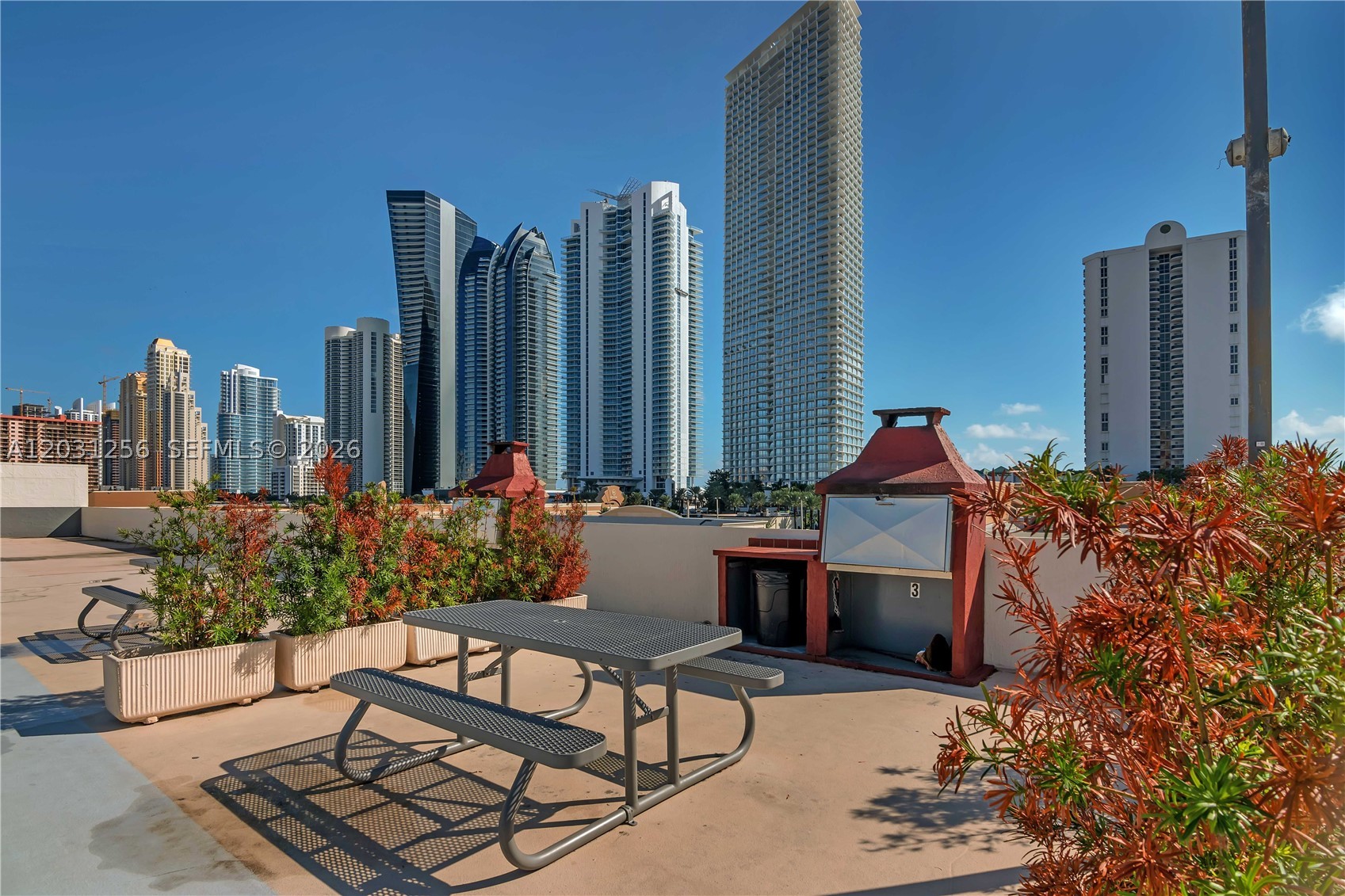 PLAZA OF AMERICAS CONDO P - Residential Lease