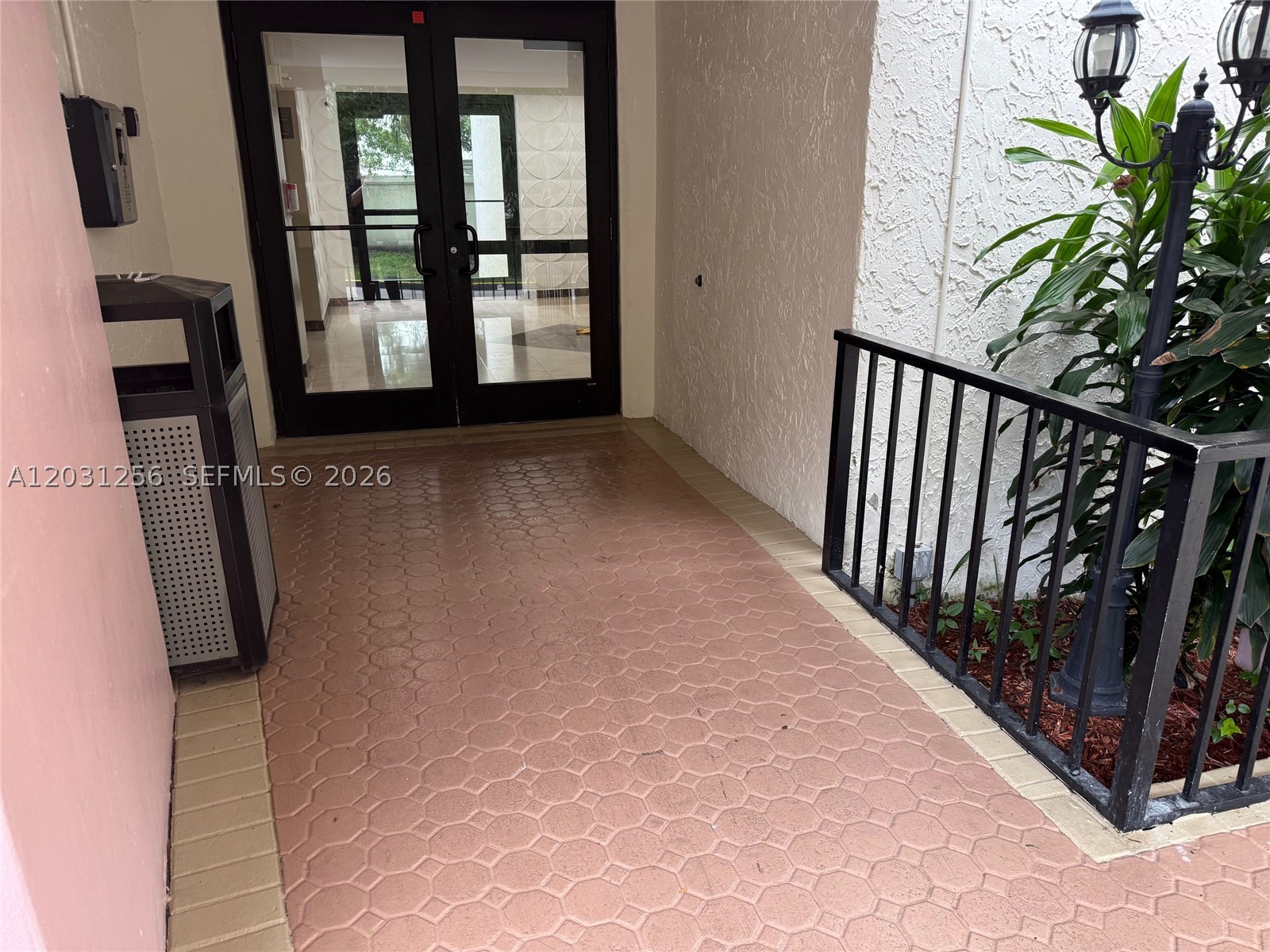 PLAZA OF AMERICAS CONDO P - Residential Lease