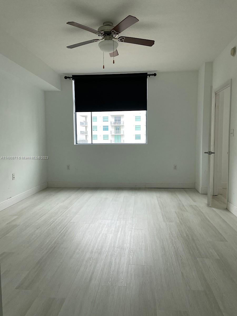 HOLLYWOOD STATION RES CON - Residential Lease