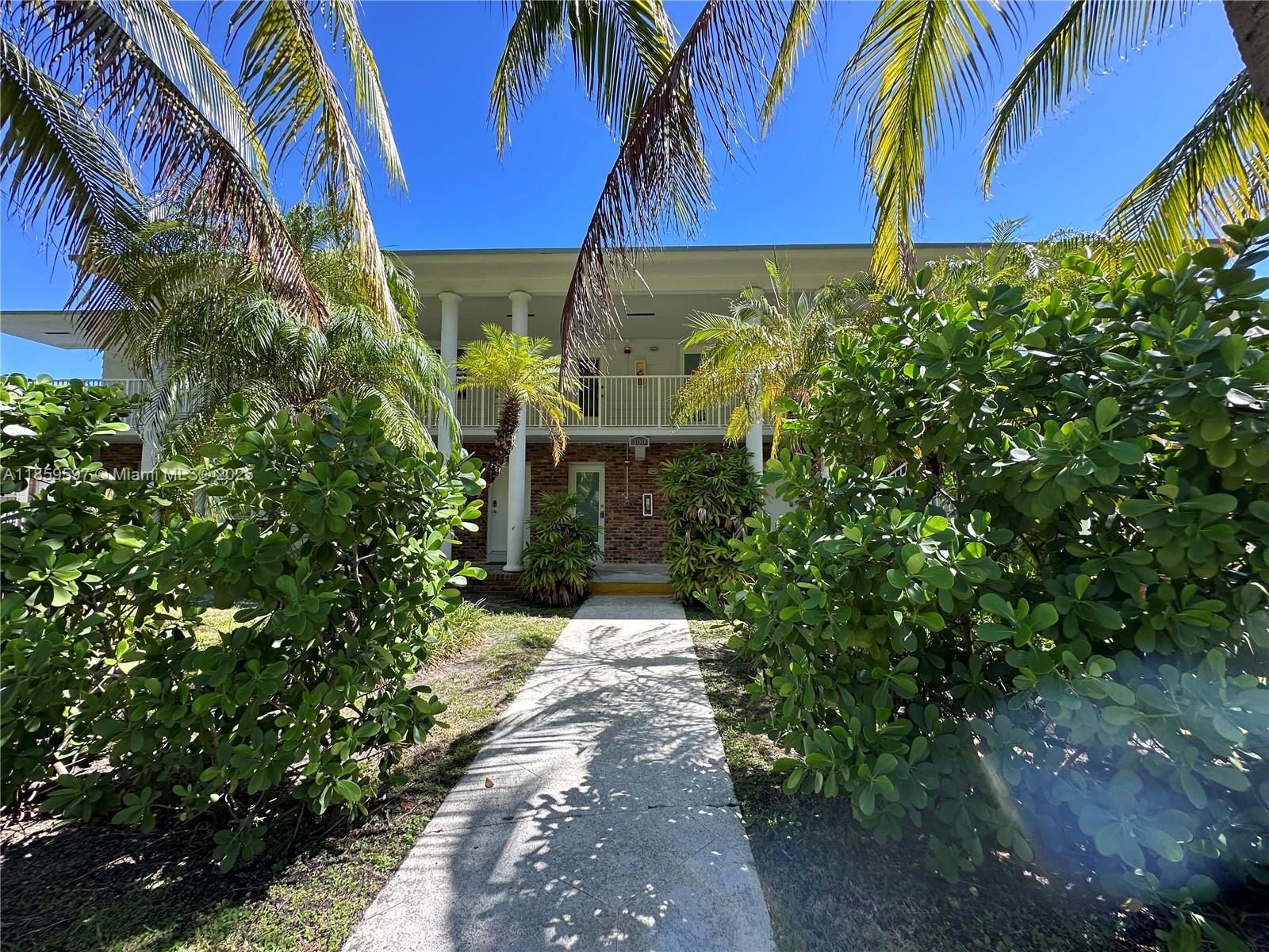 SUNRISE CLUB CONDO - Residential Lease