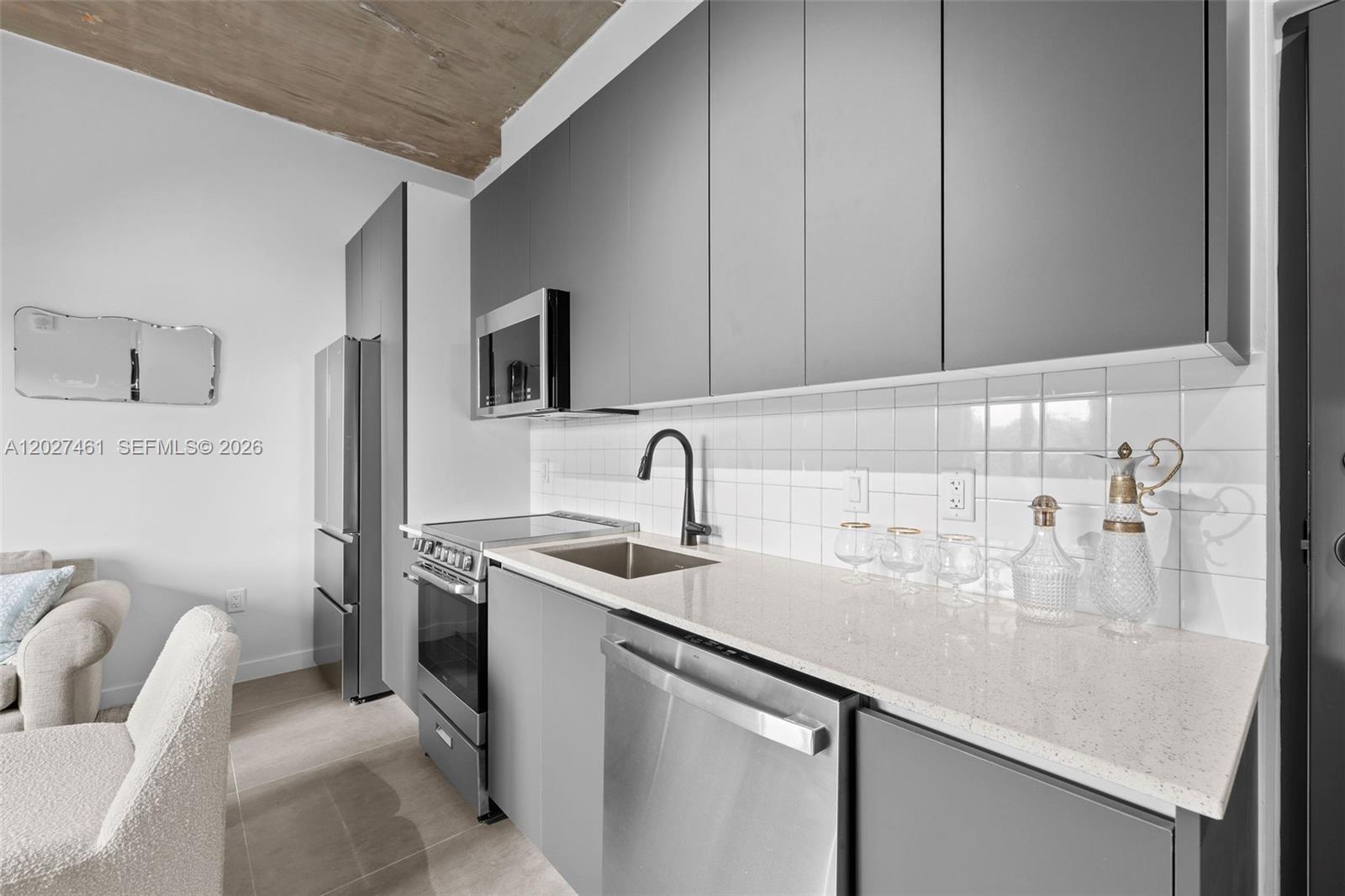NORTHERN BLVD TRACK - Residential Lease