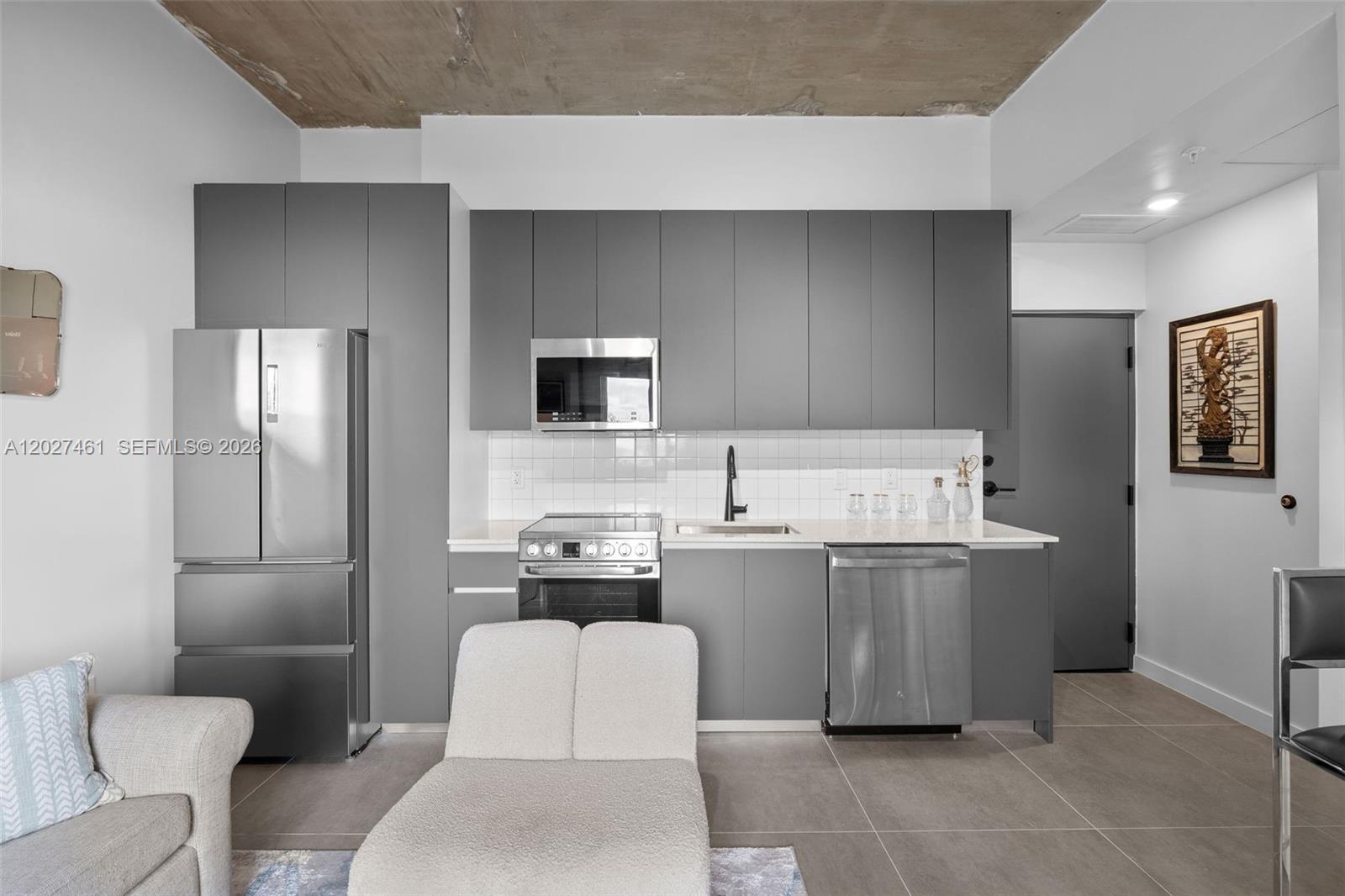 NORTHERN BLVD TRACK - Residential Lease