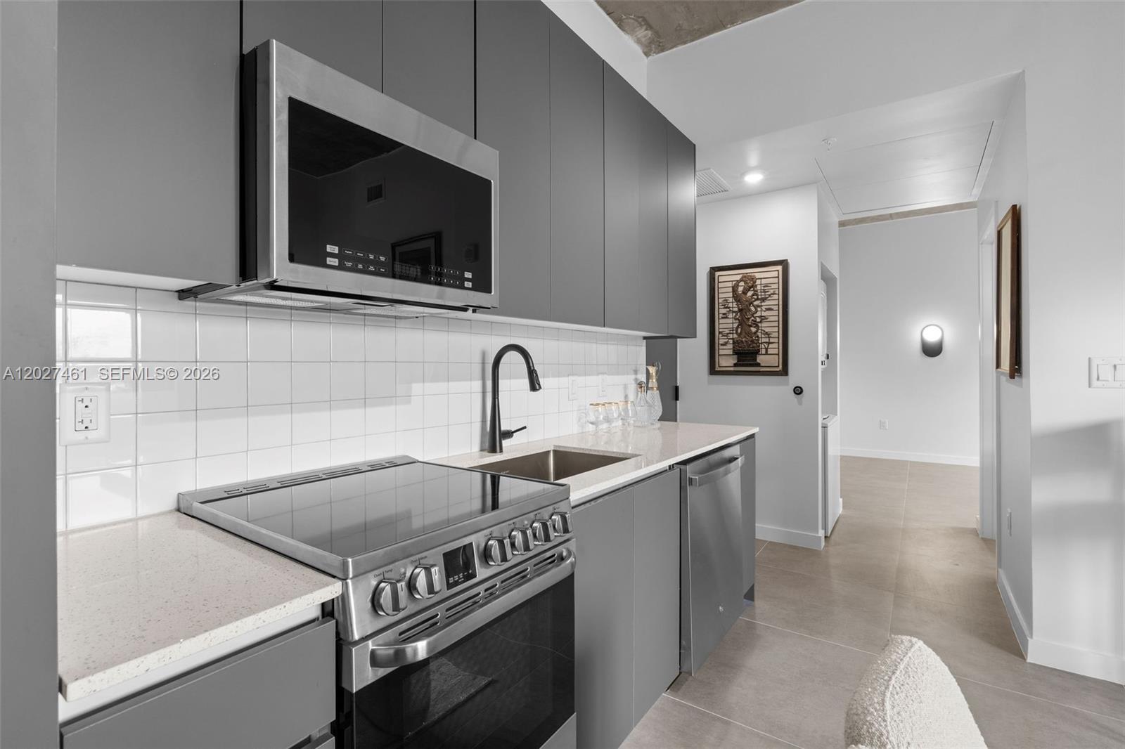 NORTHERN BLVD TRACK - Residential Lease