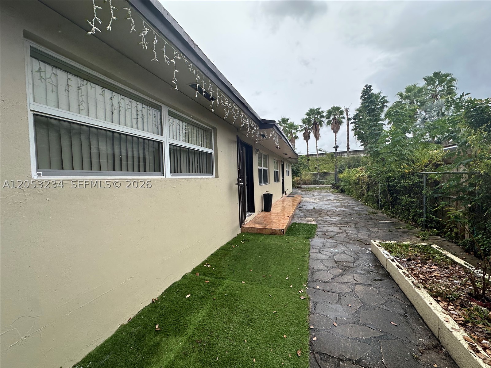 BAY VISTA PARK - Residential Lease