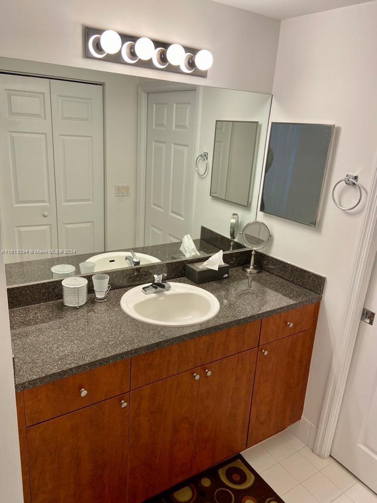 PARKVIEW AT BRICKELL COND - Residential Lease