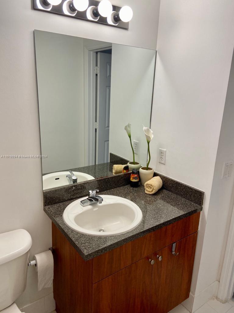 PARKVIEW AT BRICKELL COND - Residential Lease