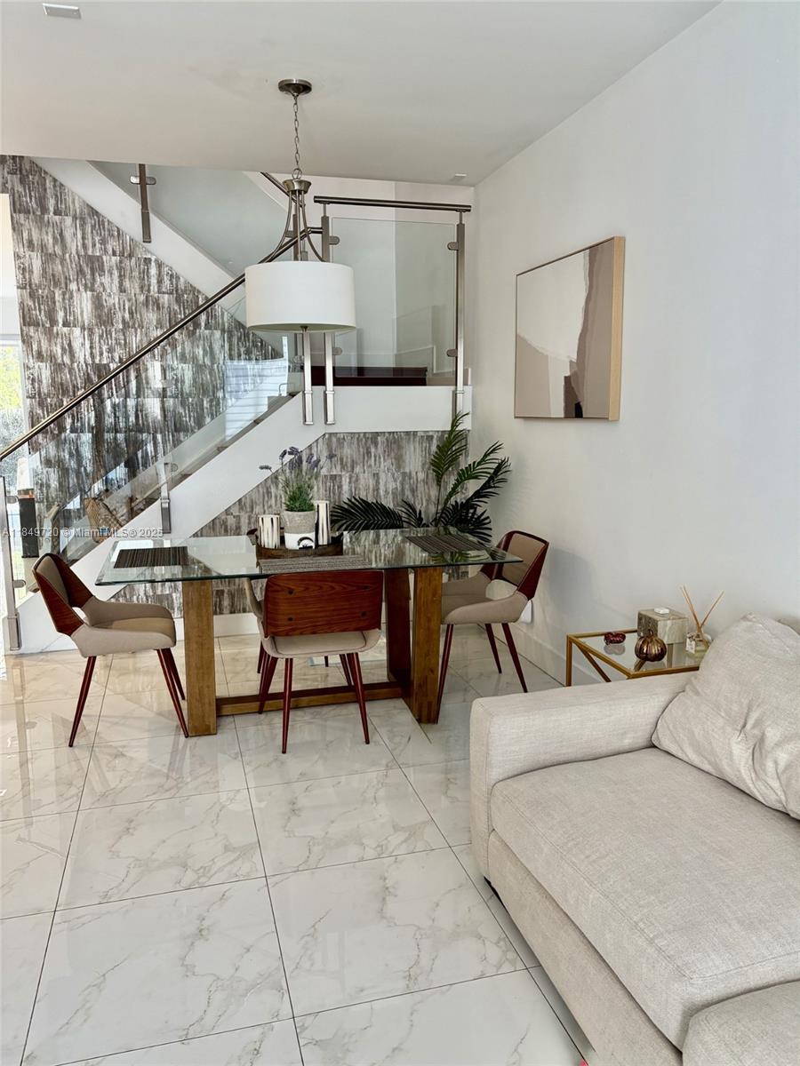 DORAL PALMS NORTH - Residential