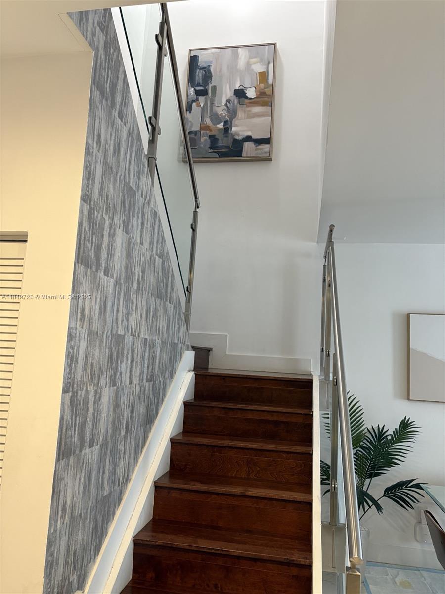 DORAL PALMS NORTH - Residential
