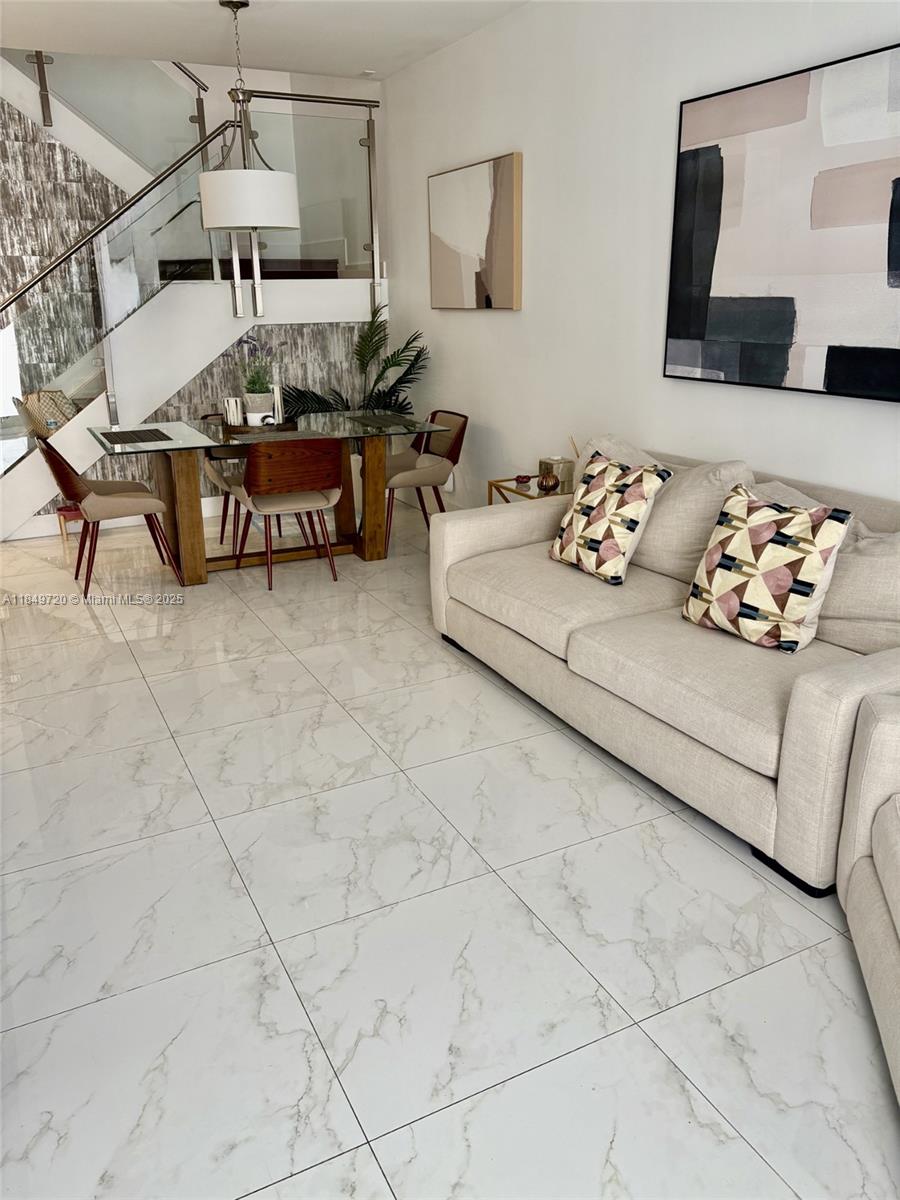 DORAL PALMS NORTH - Residential