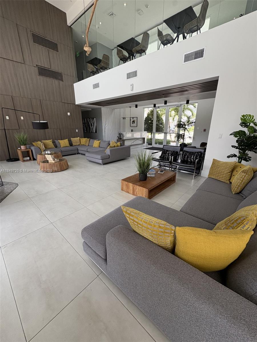 DORAL PALMS NORTH - Residential