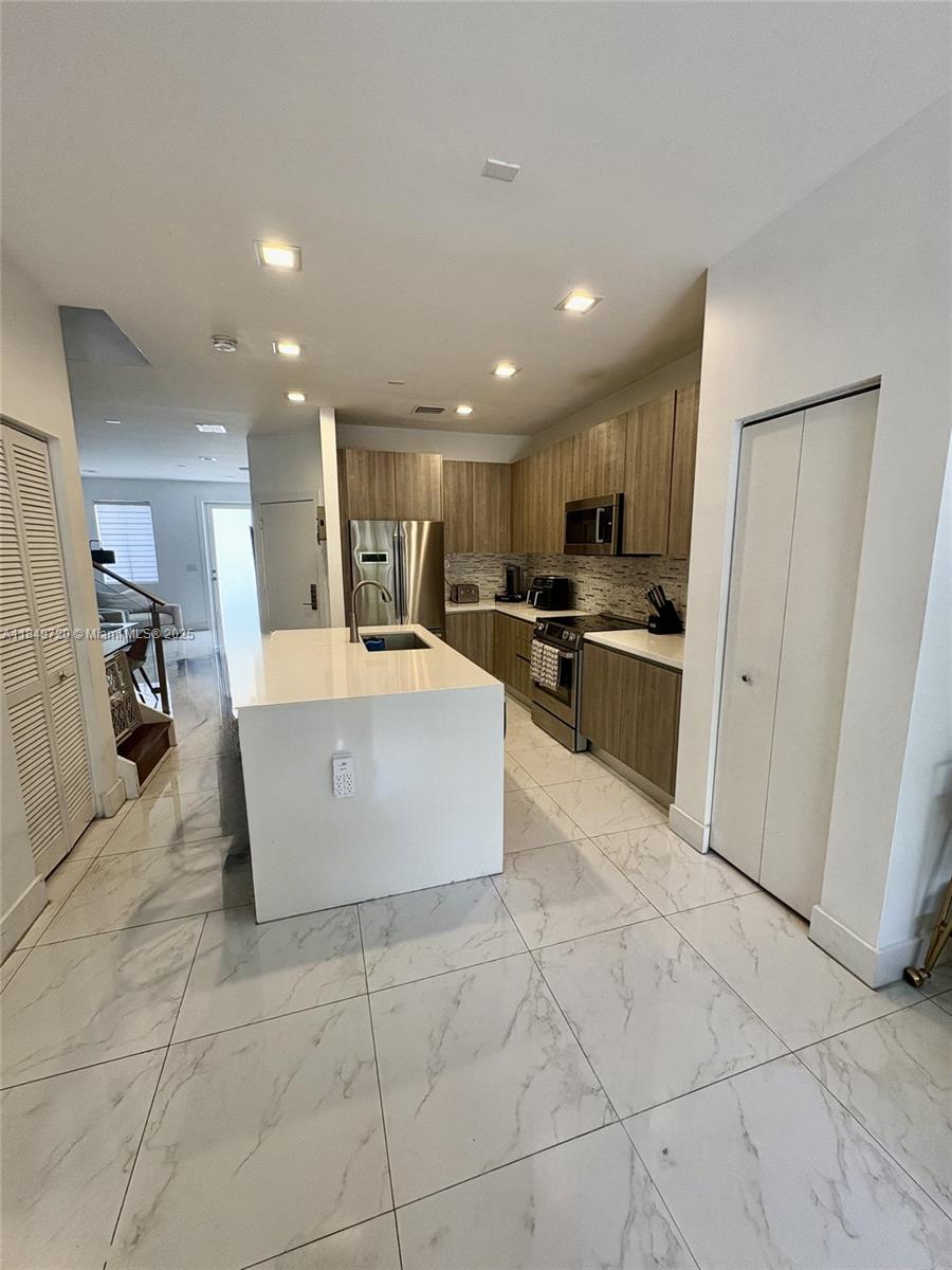 DORAL PALMS NORTH - Residential