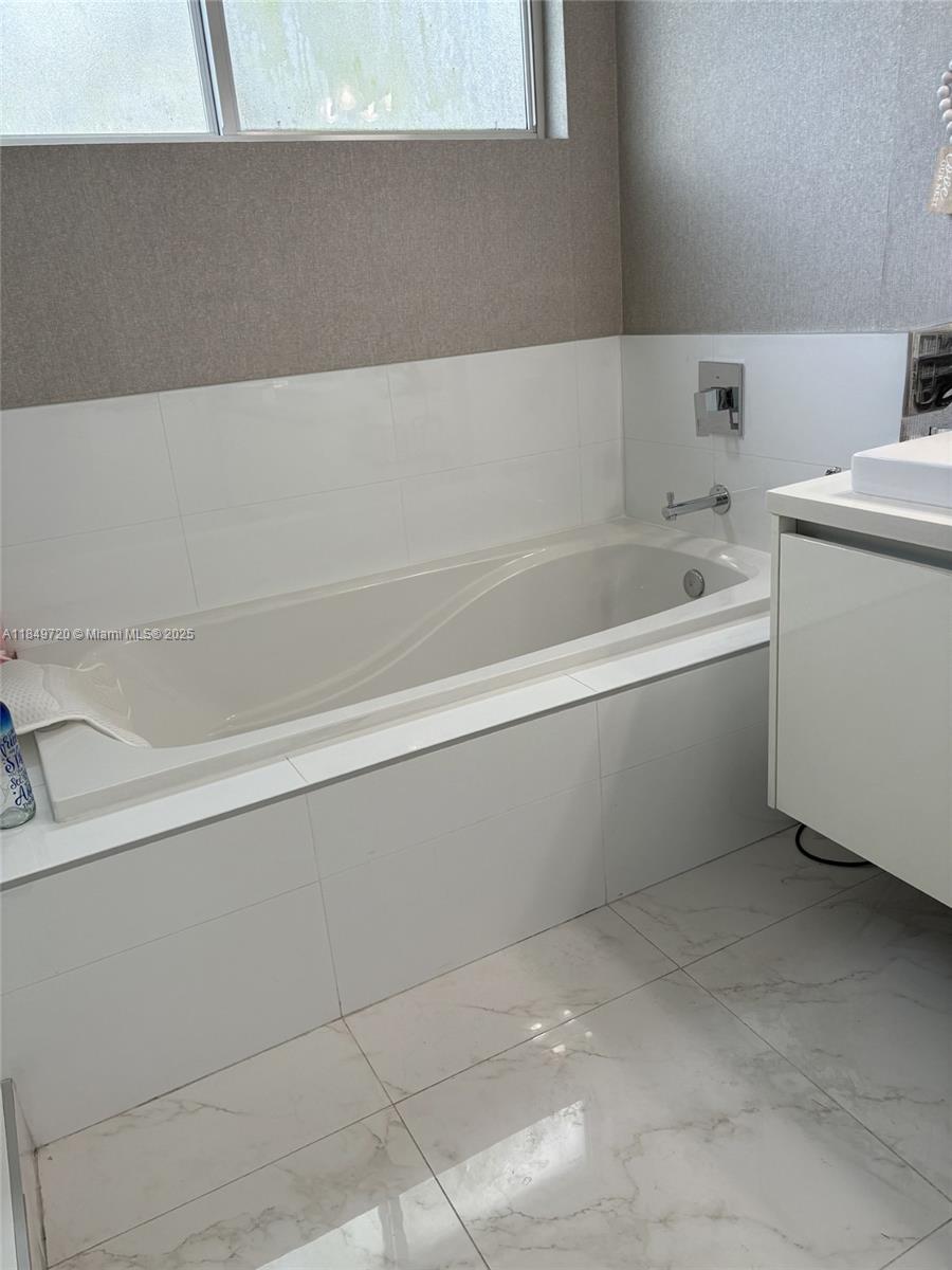 DORAL PALMS NORTH - Residential