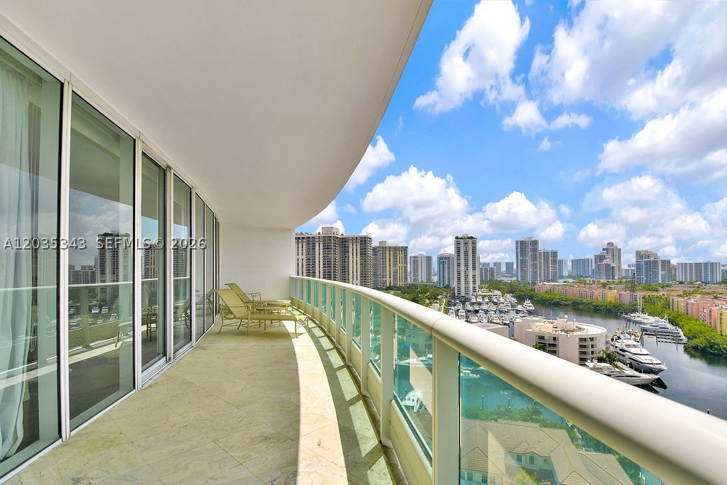 TOWERS OF PORTO VITA-SOUT - Residential