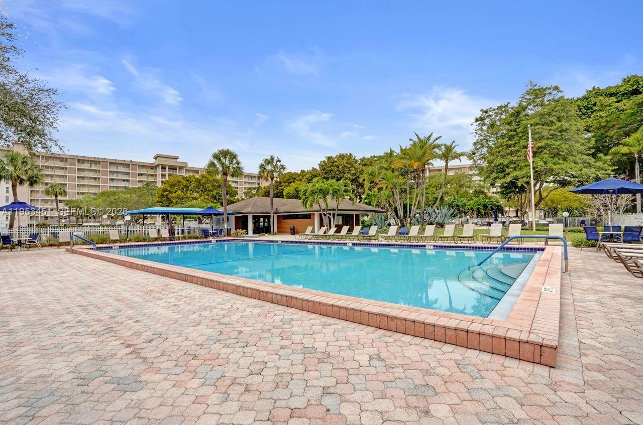 NO 22 PALM-AIRE COUNTRY C - Residential