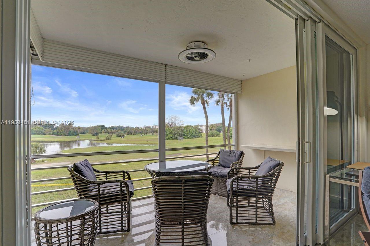 NO 22 PALM-AIRE COUNTRY C - Residential