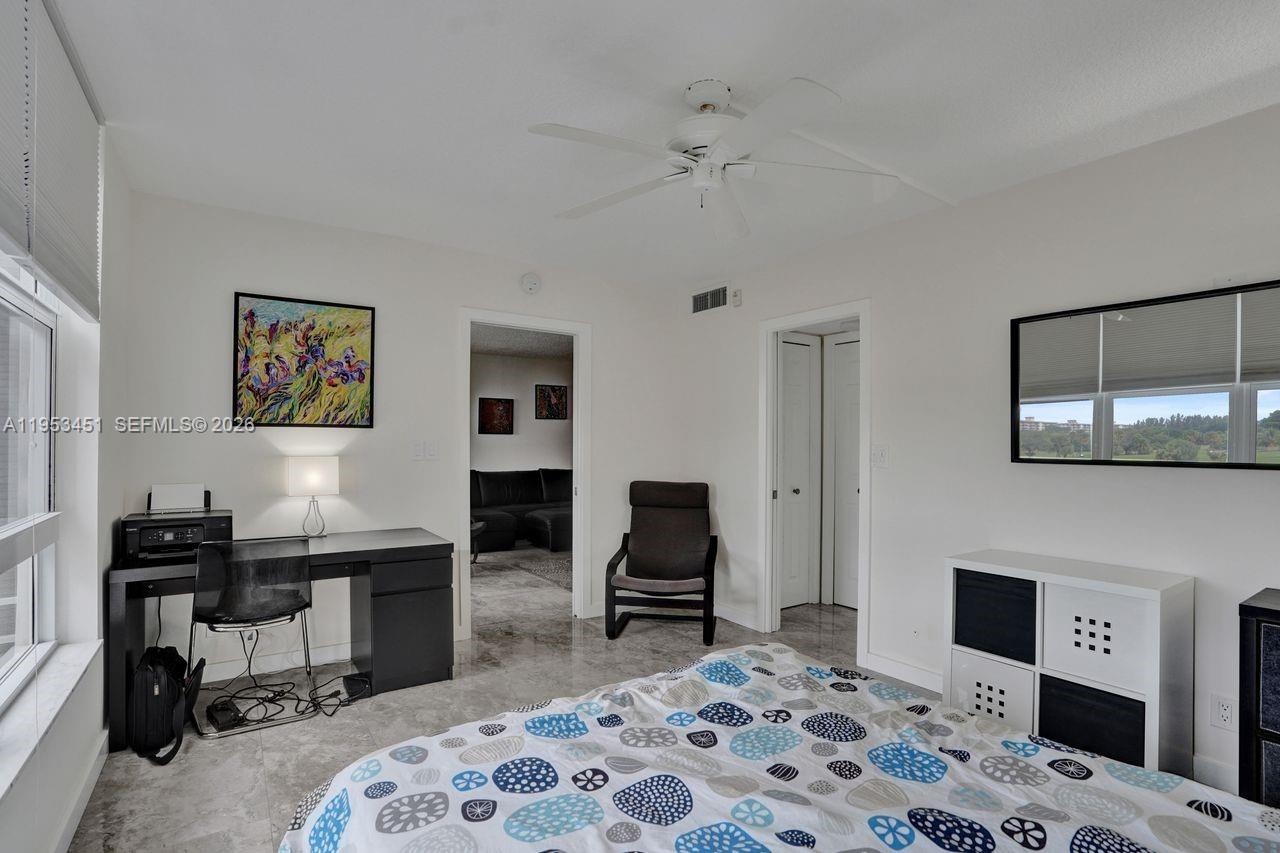 NO 22 PALM-AIRE COUNTRY C - Residential