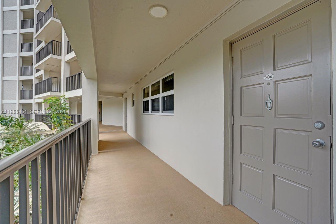 NO 22 PALM-AIRE COUNTRY C - Residential