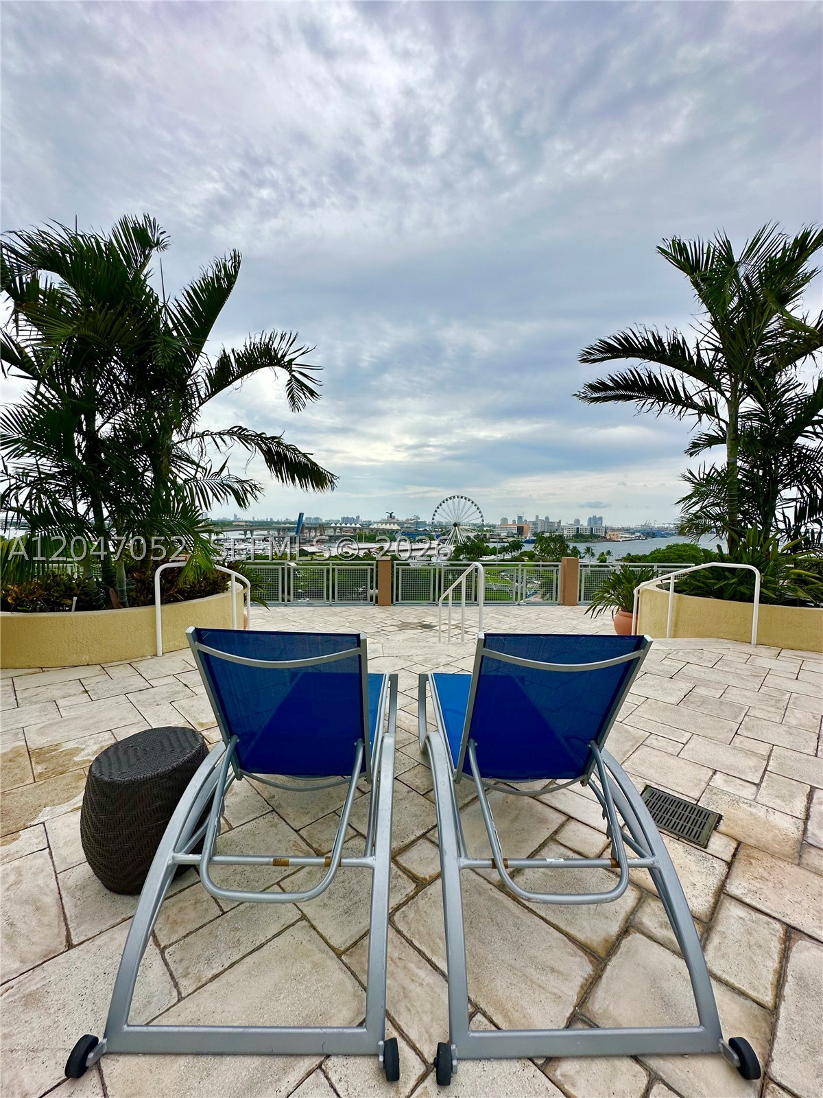 VIZCAYNE NORTH CONDO - Residential Lease