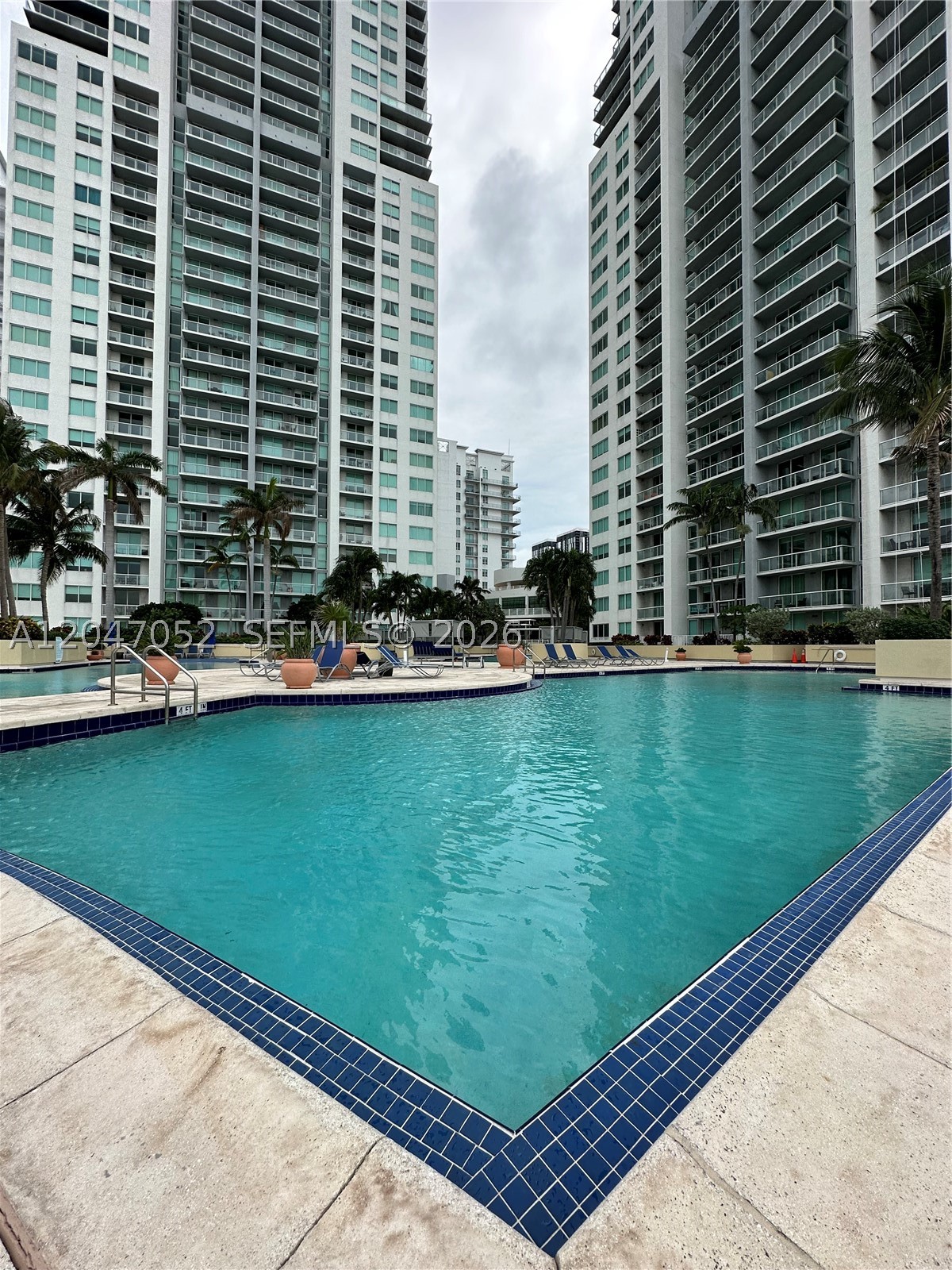 VIZCAYNE NORTH CONDO - Residential Lease