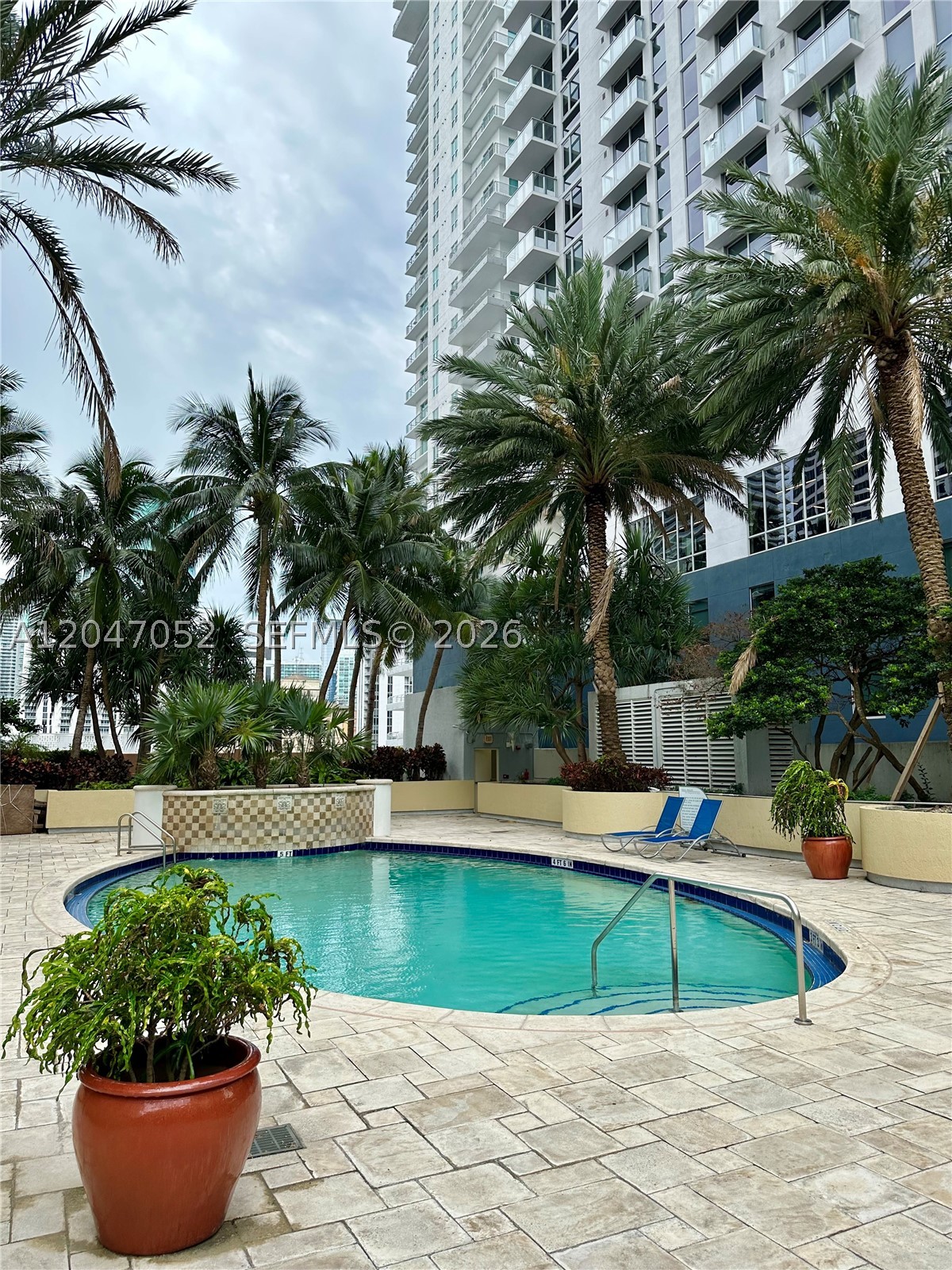 VIZCAYNE NORTH CONDO - Residential Lease