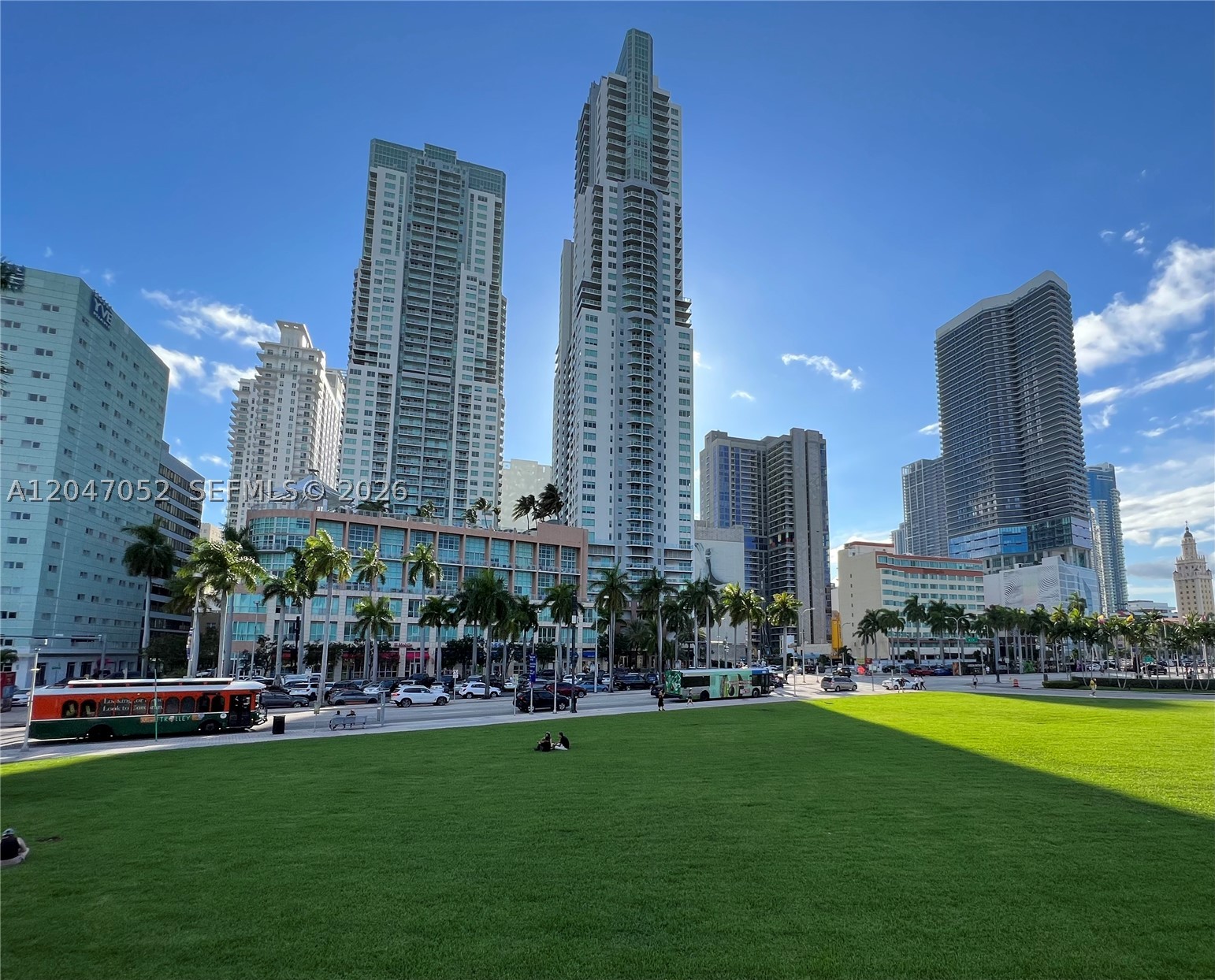 VIZCAYNE NORTH CONDO - Residential Lease