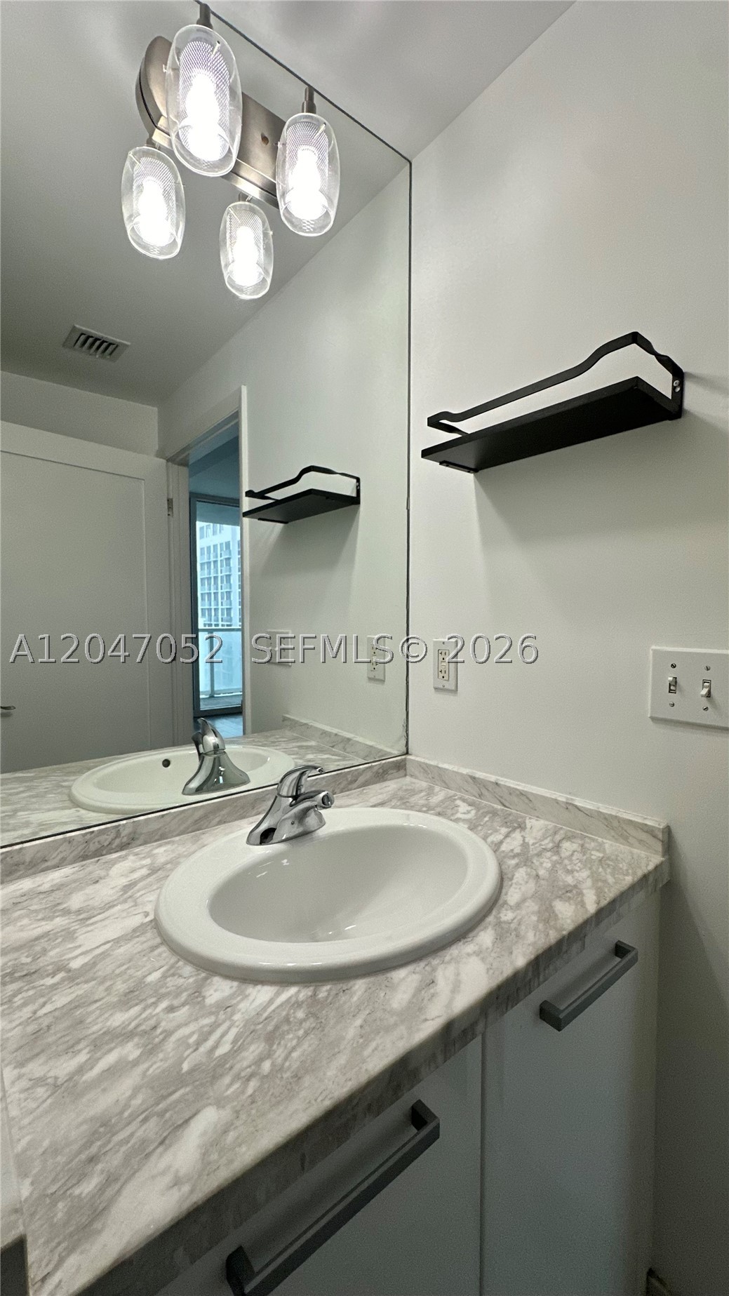 VIZCAYNE NORTH CONDO - Residential Lease