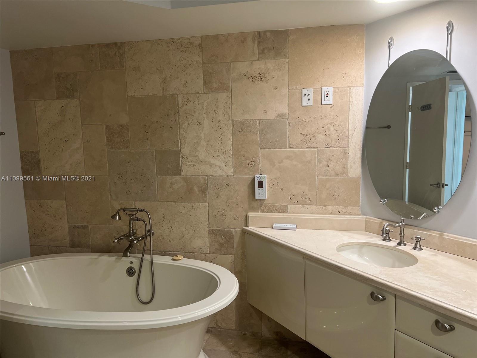 Las Olas River House - Residential
