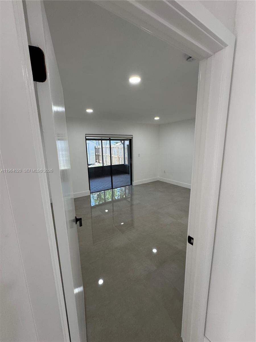 LEOMAR HOMES - Residential