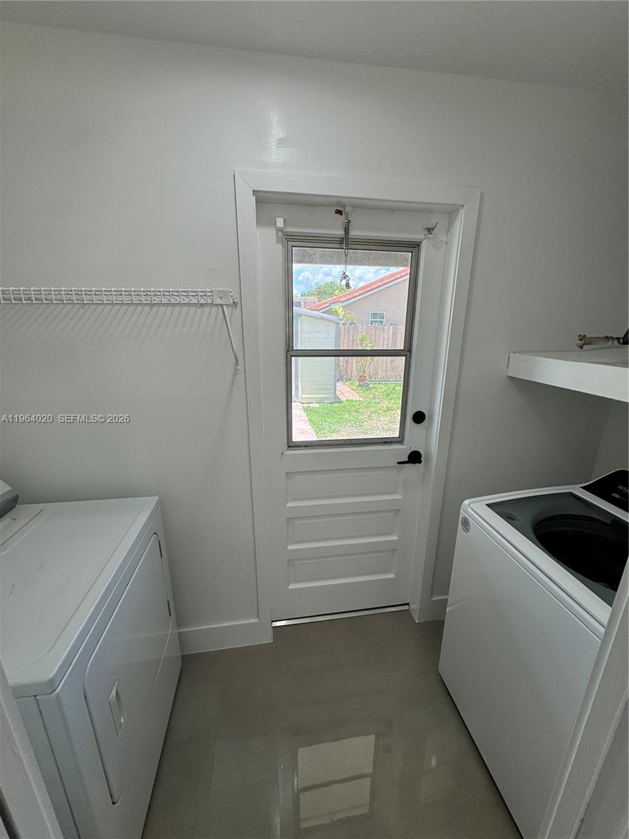 LEOMAR HOMES - Residential