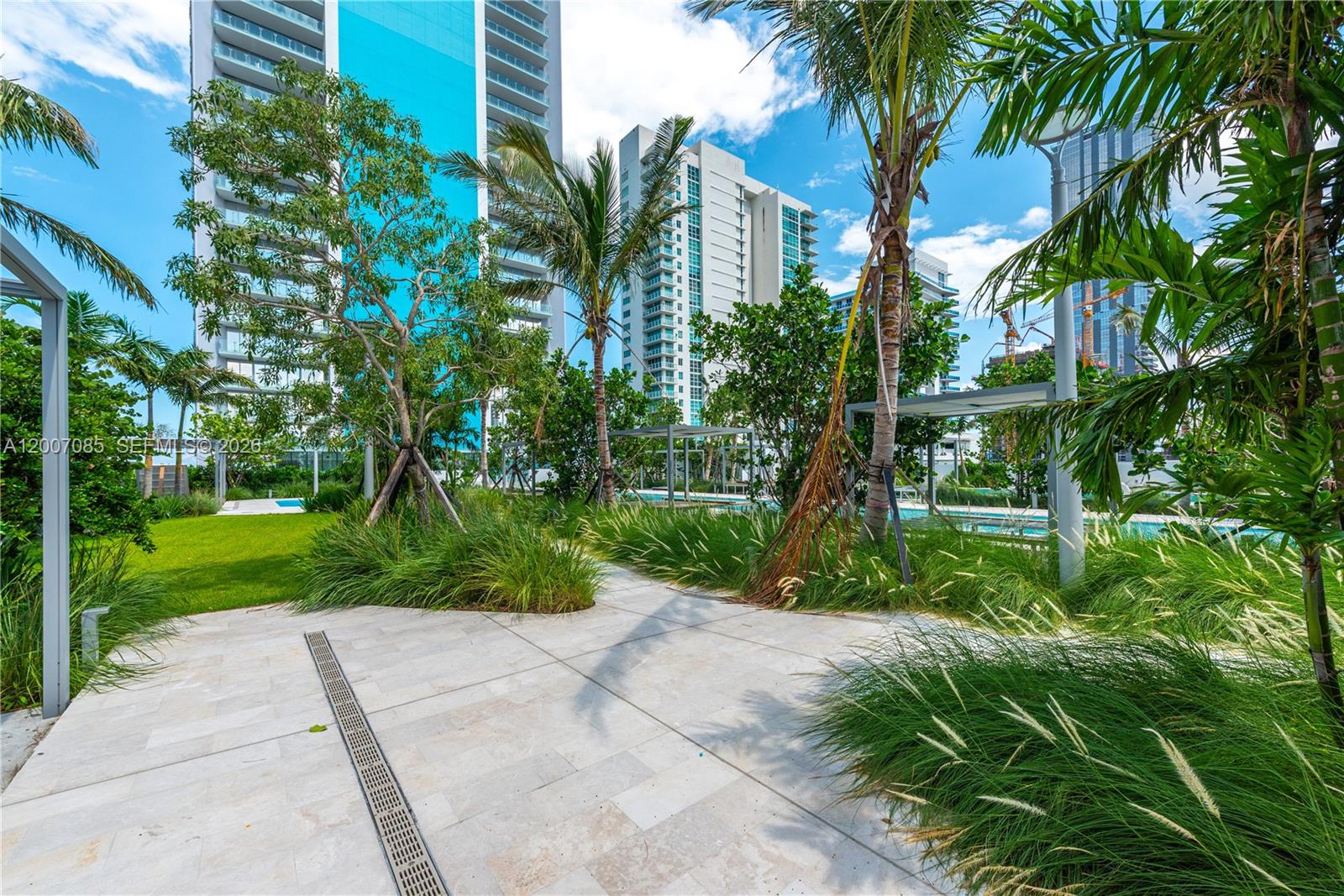 ESCOTTONIA PARK - Residential