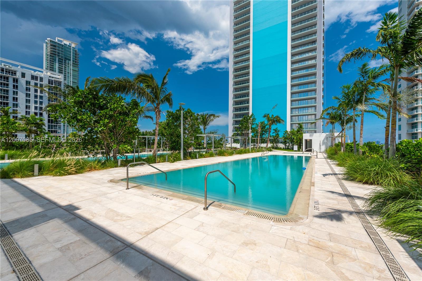 ESCOTTONIA PARK - Residential