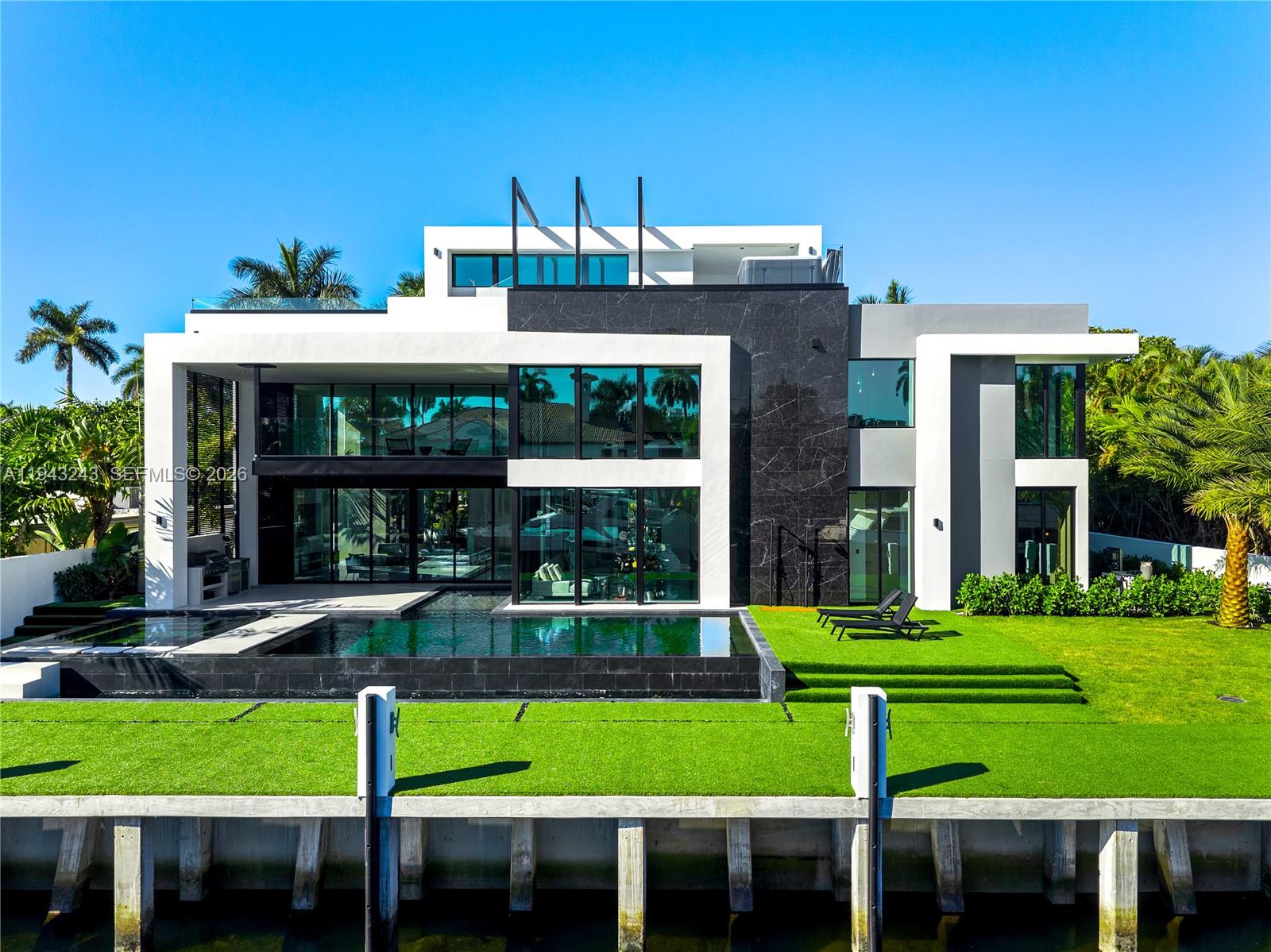 CORAL ISLES - Residential