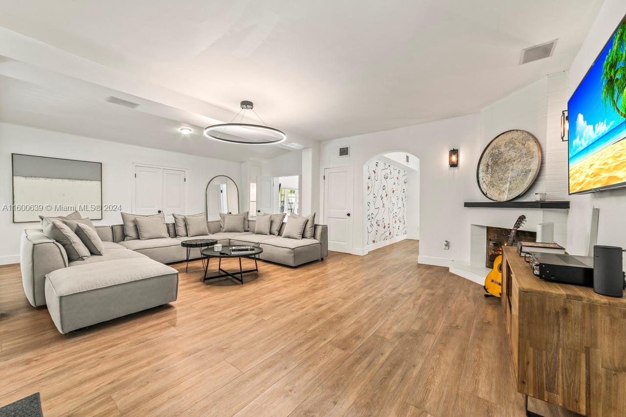 BAYSHORE REV - Residential Lease