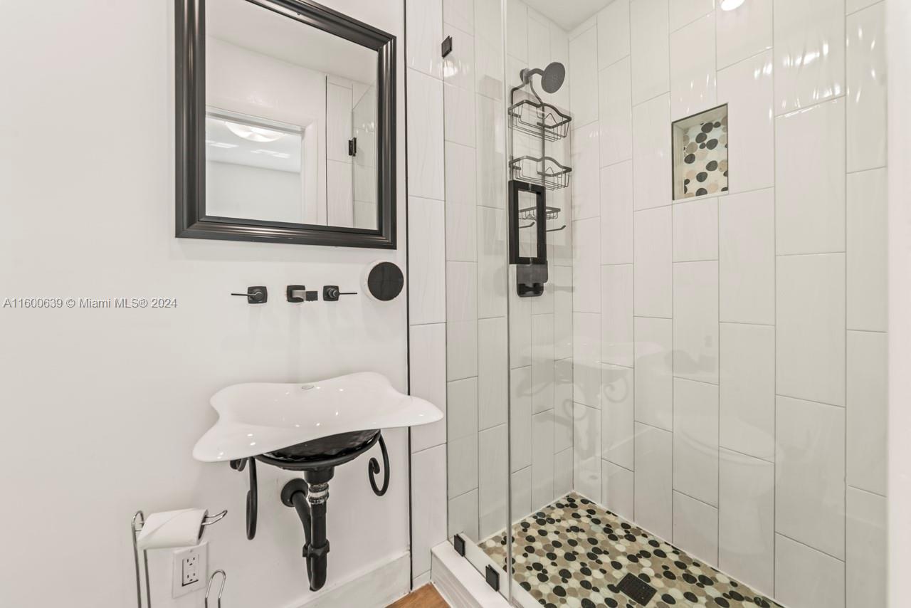 BAYSHORE REV - Residential Lease