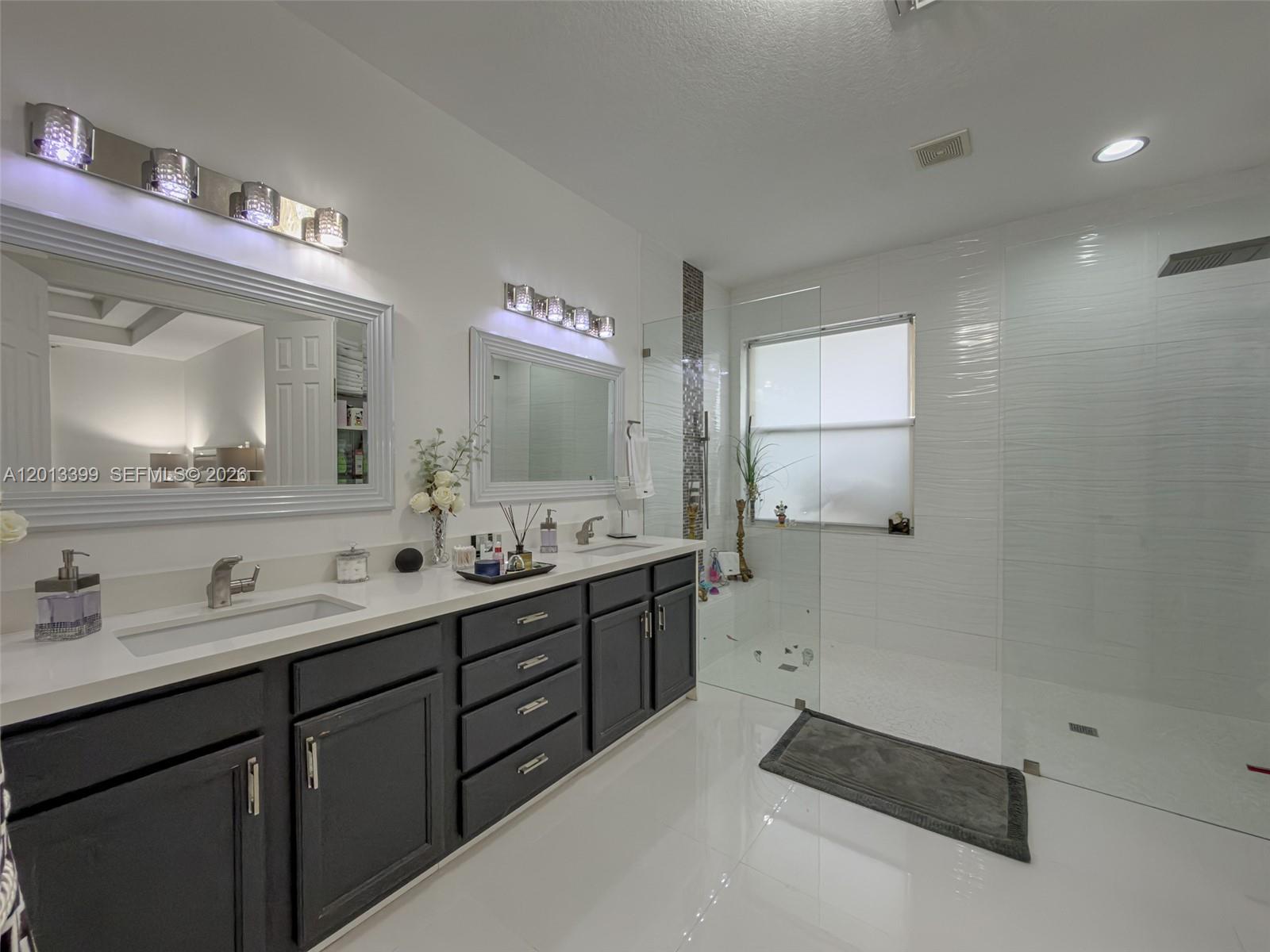 RESERVE AT HUNTINGTON 174 - Residential