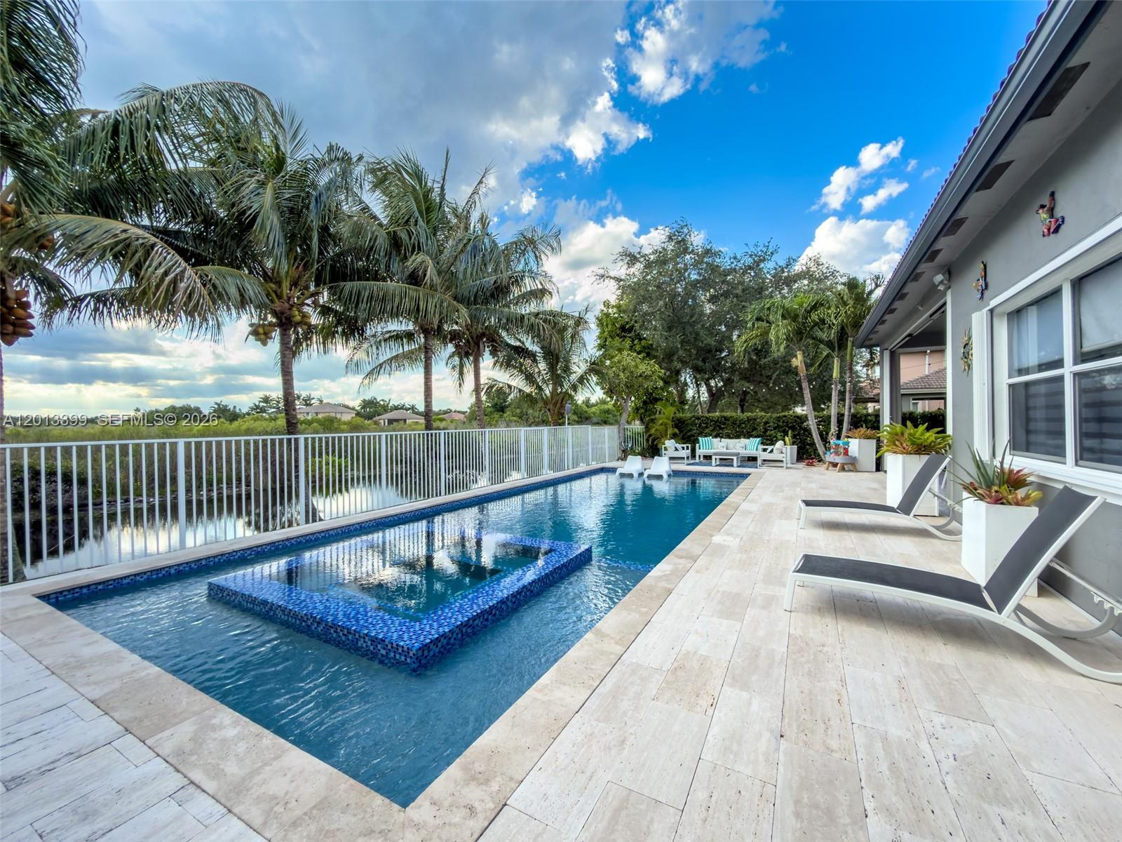 RESERVE AT HUNTINGTON 174 - Residential
