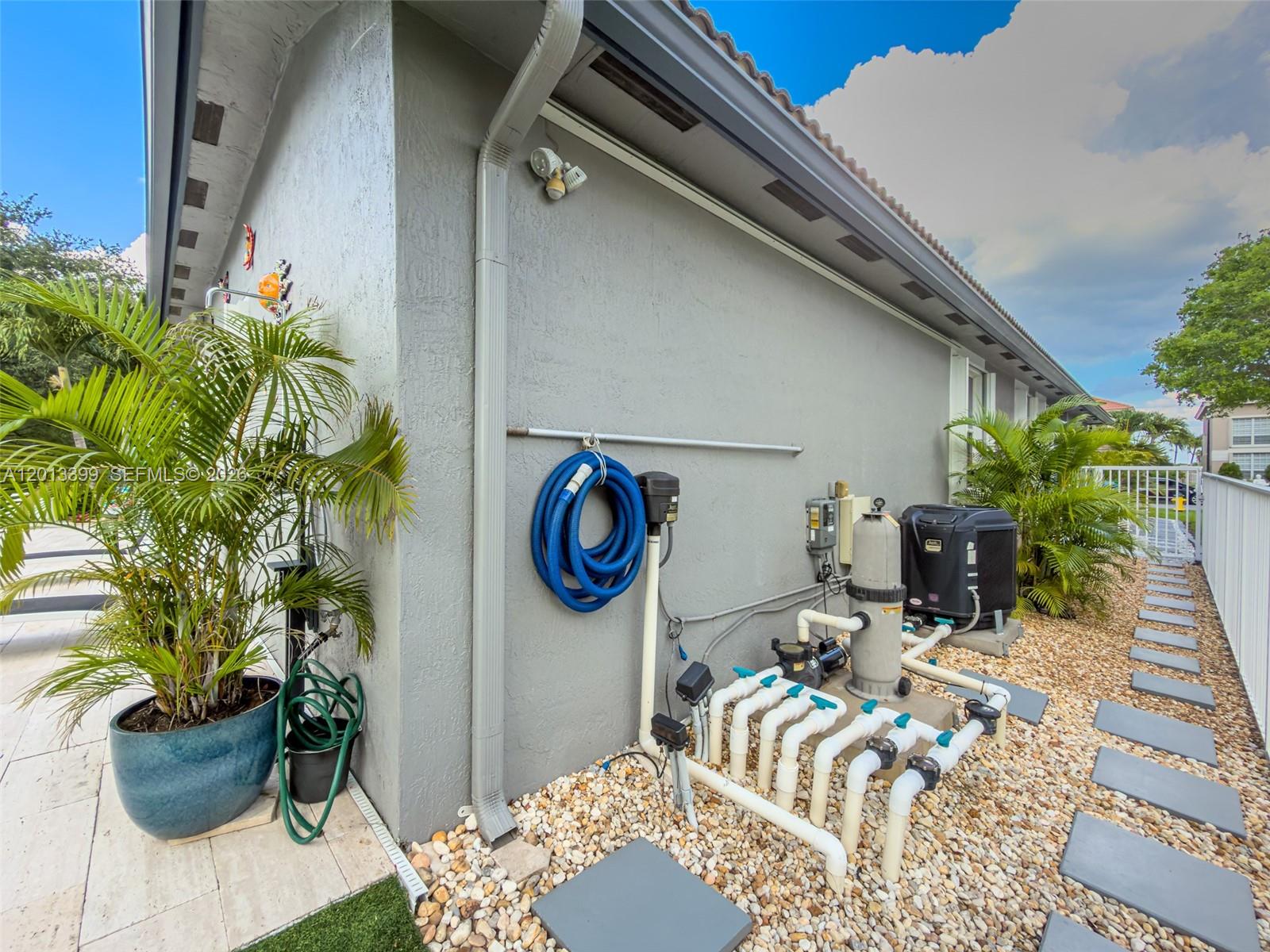 RESERVE AT HUNTINGTON 174 - Residential