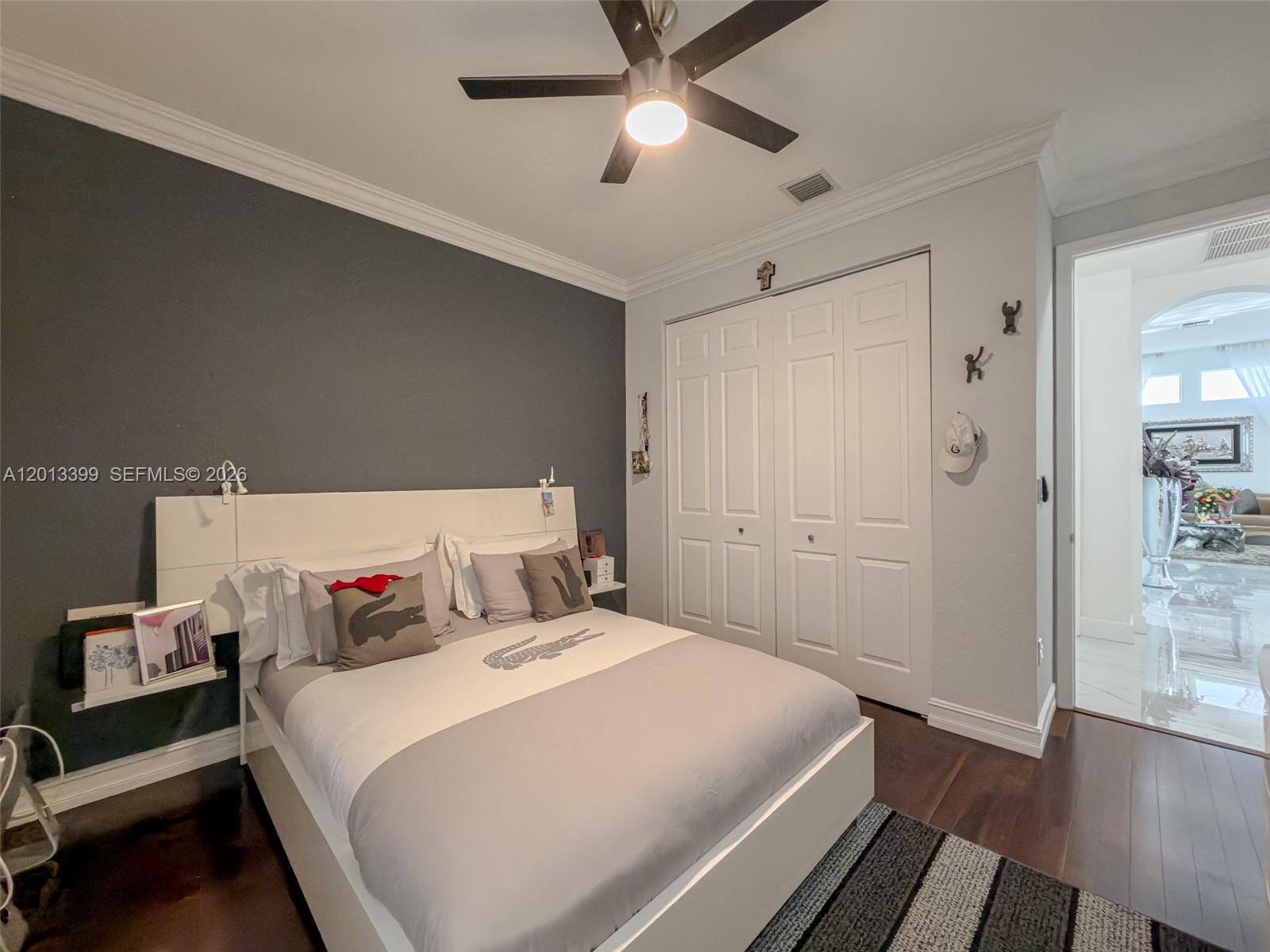 RESERVE AT HUNTINGTON 174 - Residential