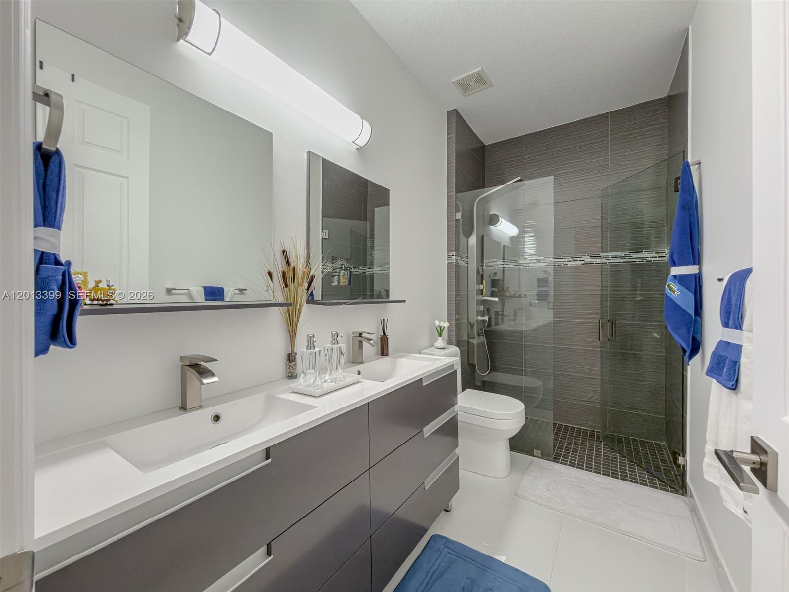 RESERVE AT HUNTINGTON 174 - Residential