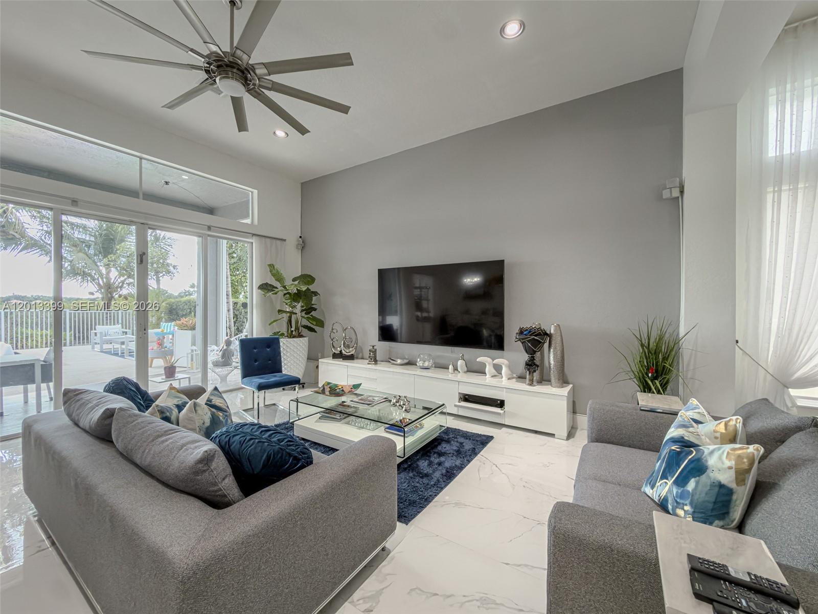 RESERVE AT HUNTINGTON 174 - Residential