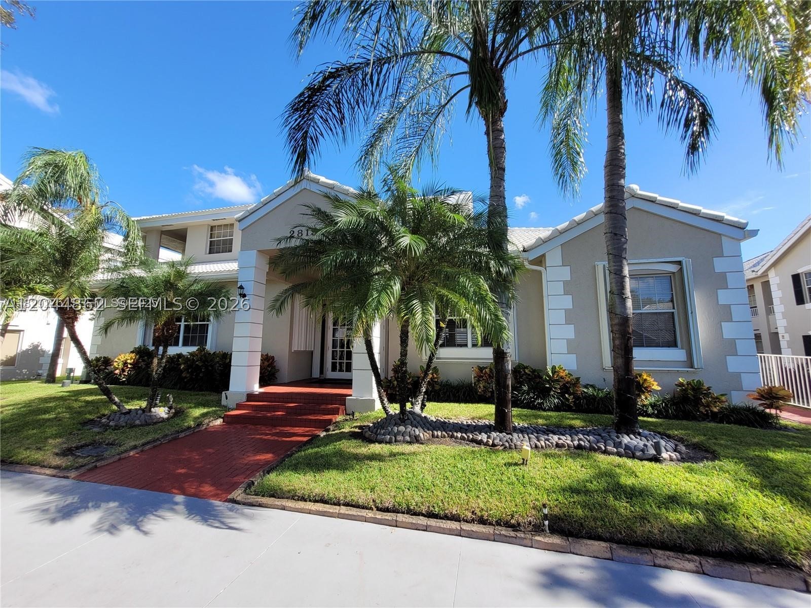 LAKEVIEW CLUB CONDO - Residential Lease
