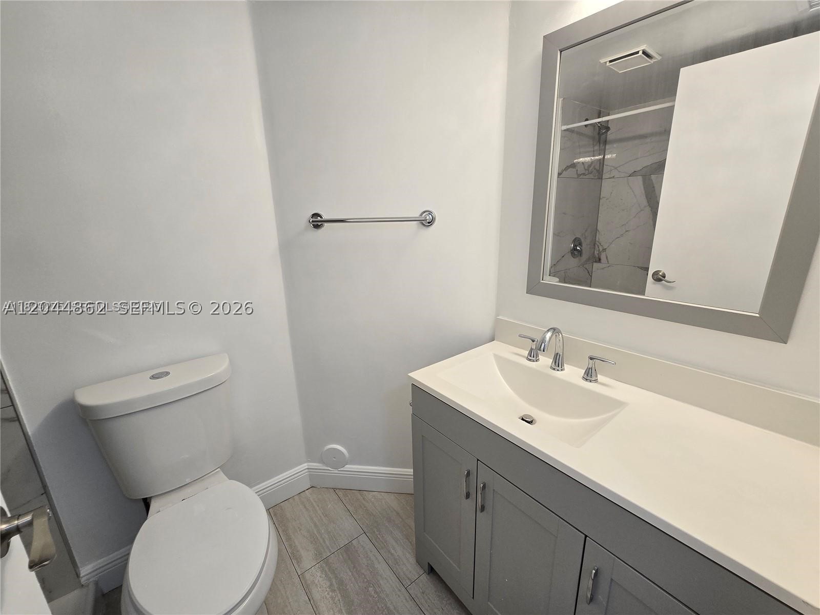 LAKEVIEW CLUB CONDO - Residential Lease