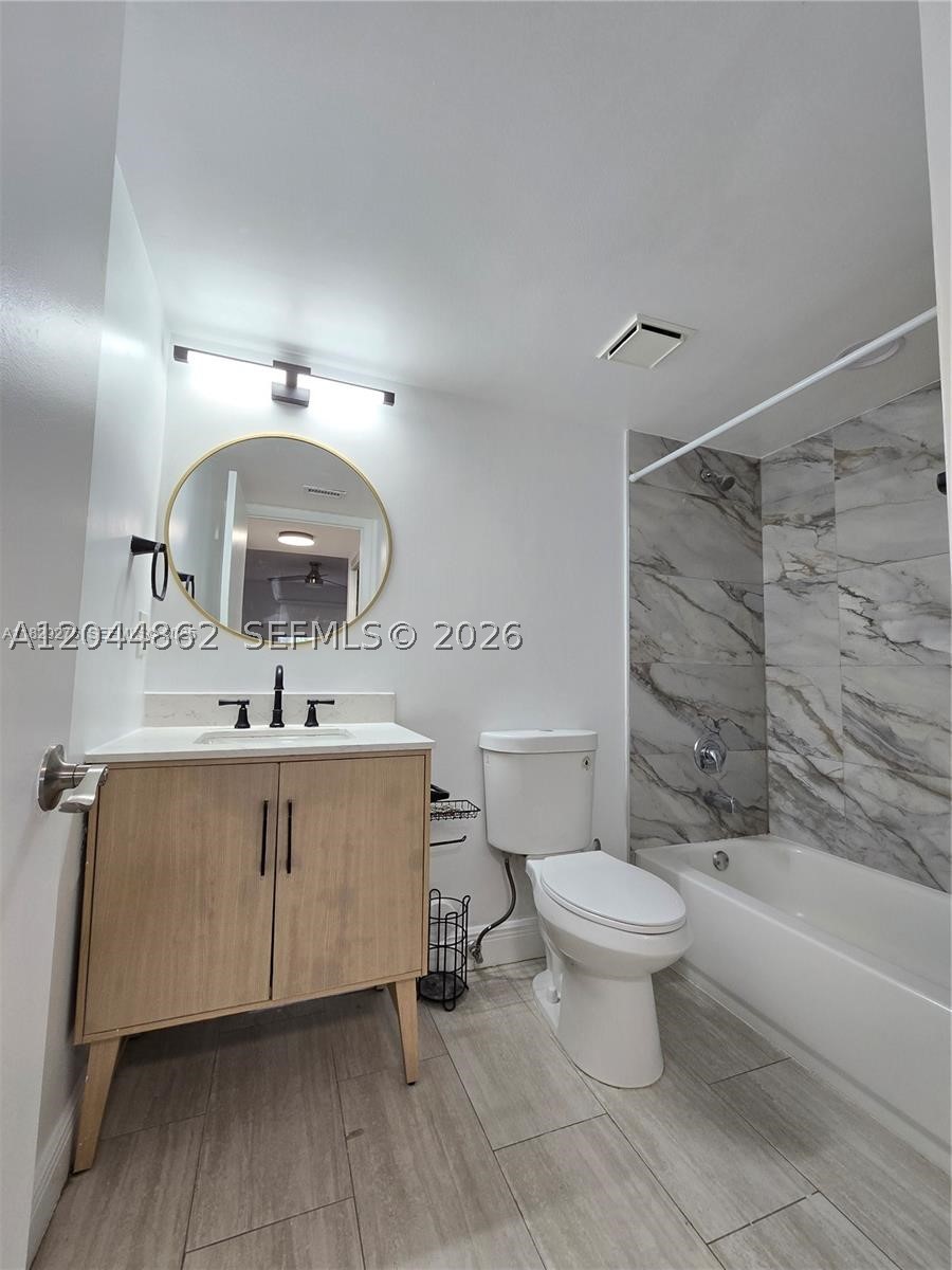 LAKEVIEW CLUB CONDO - Residential Lease