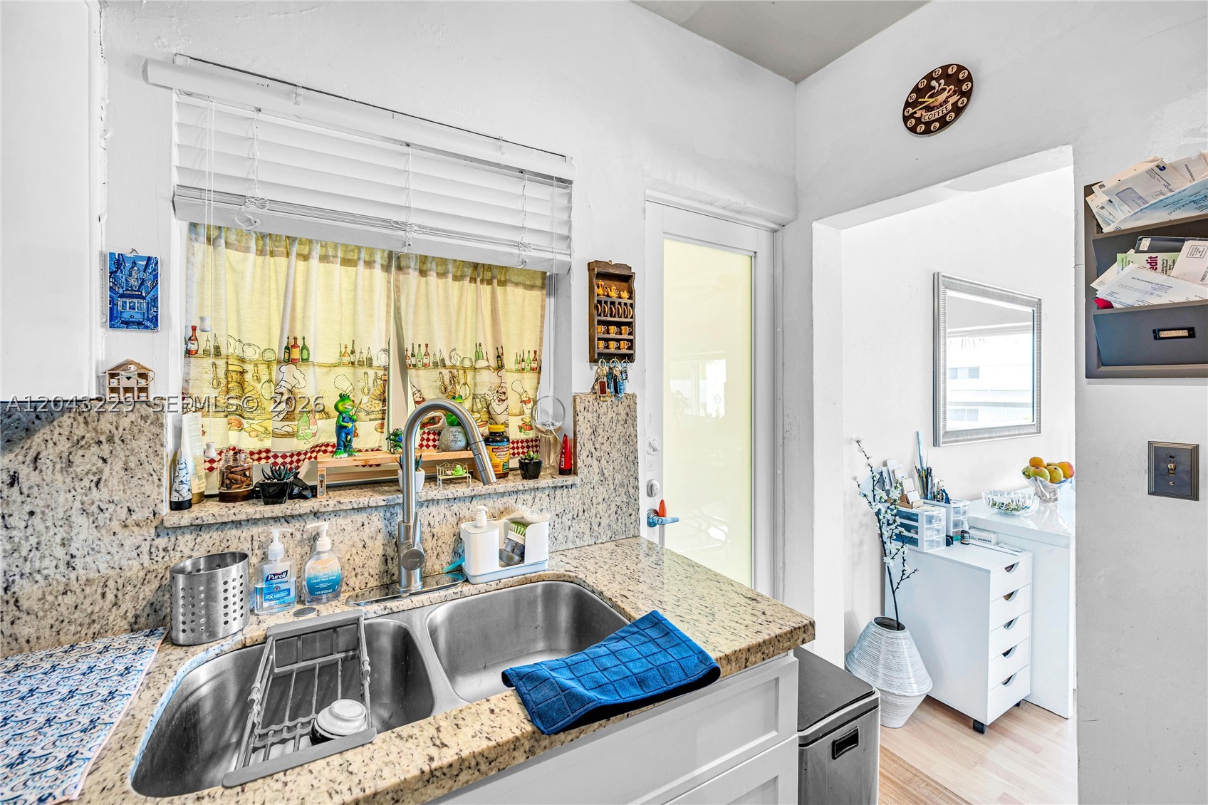 HARBOUR POINT CONDO - Residential