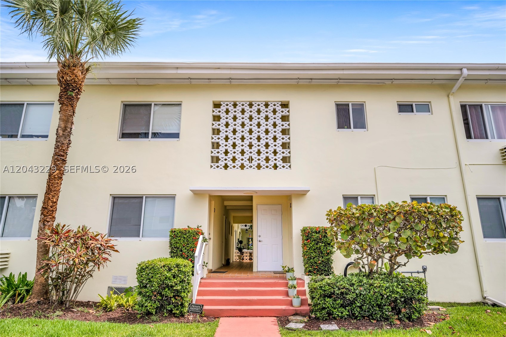 HARBOUR POINT CONDO - Residential
