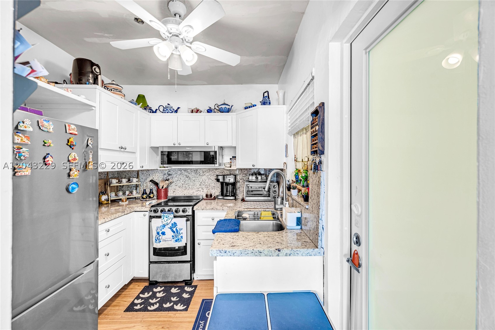 HARBOUR POINT CONDO - Residential