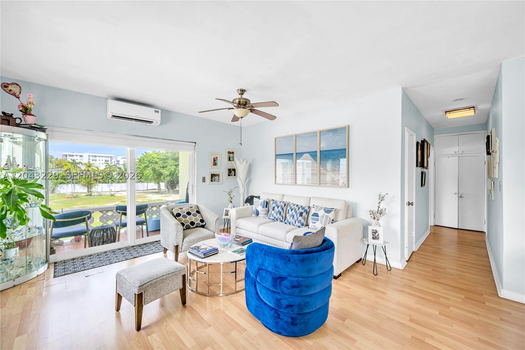 HARBOUR POINT CONDO - Residential