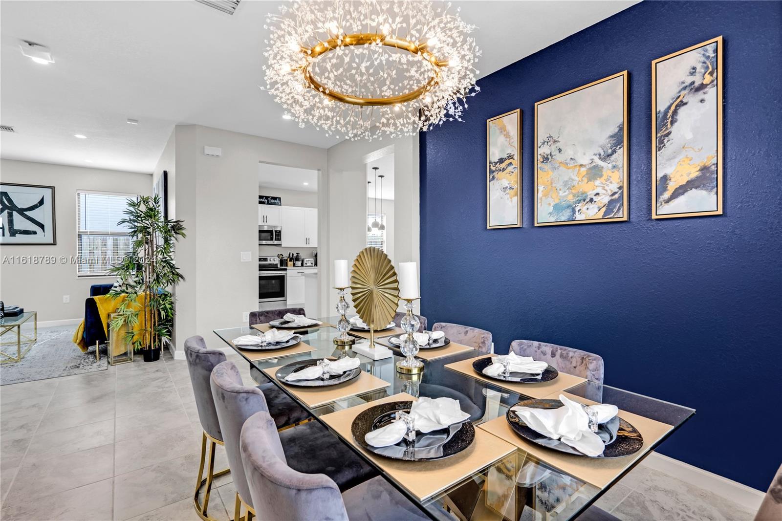 VIA VENTURA NEIGHBORHOOD - Residential